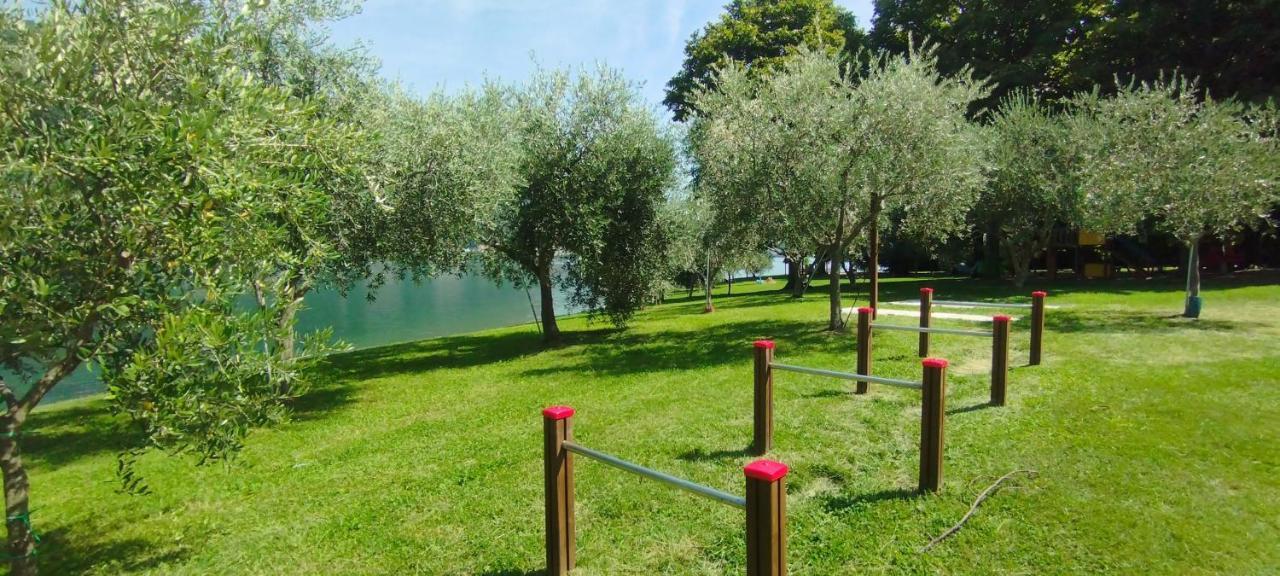 Vista Lago Lecco - Neiade Guest House Pescate Exterior photo